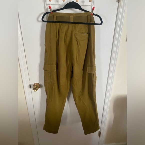 GAP High-Rise Belted Khaki Cargo Pants - Picture 6 of 7